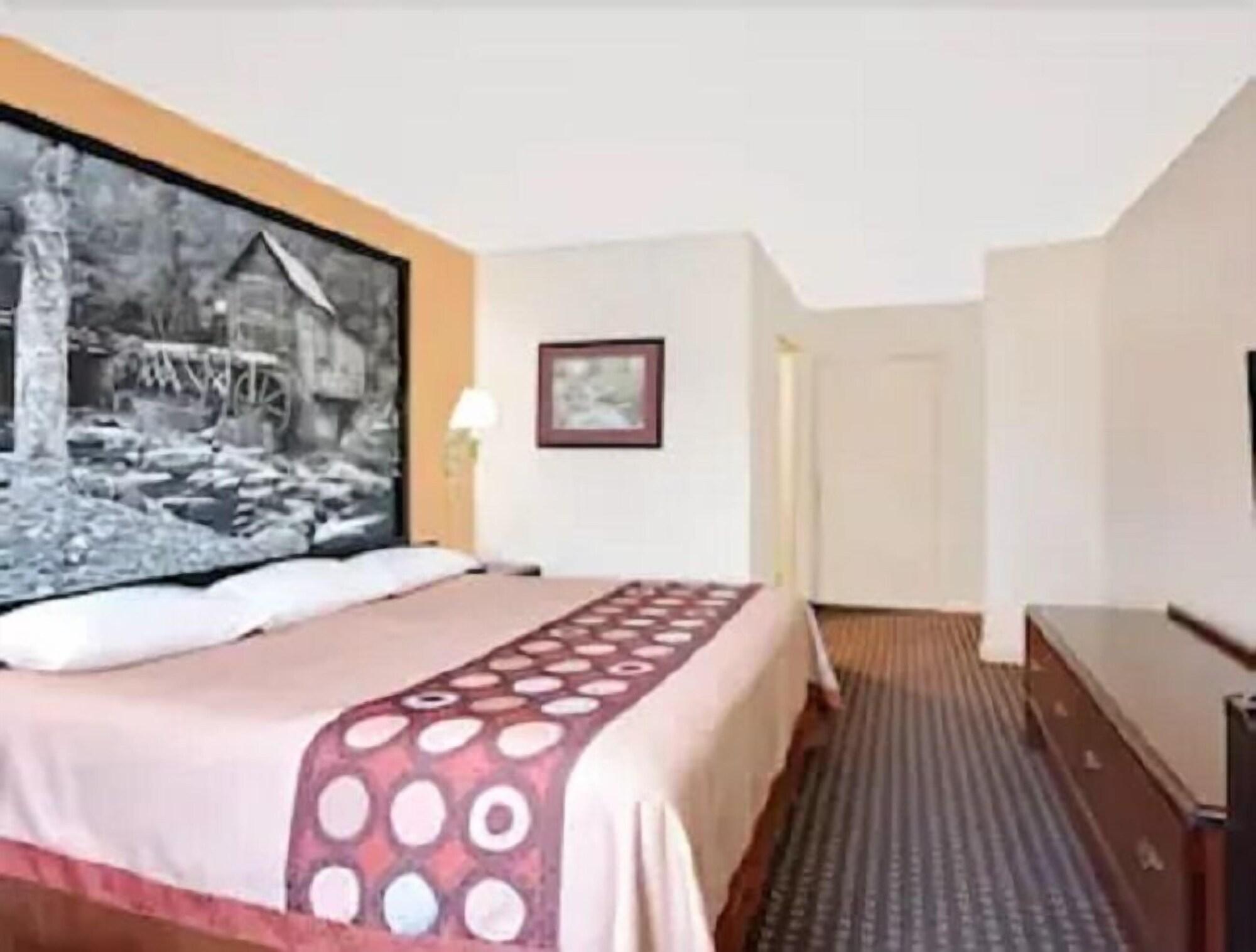 Super 8 by Wyndham Hillsville Eksteriør billede